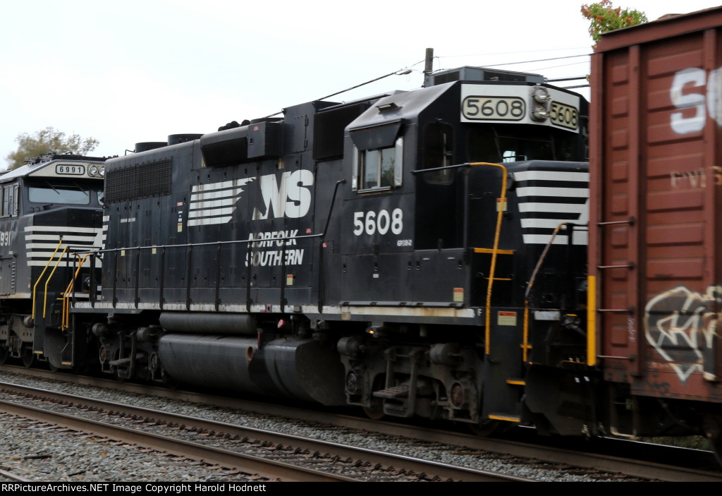 NS 5608